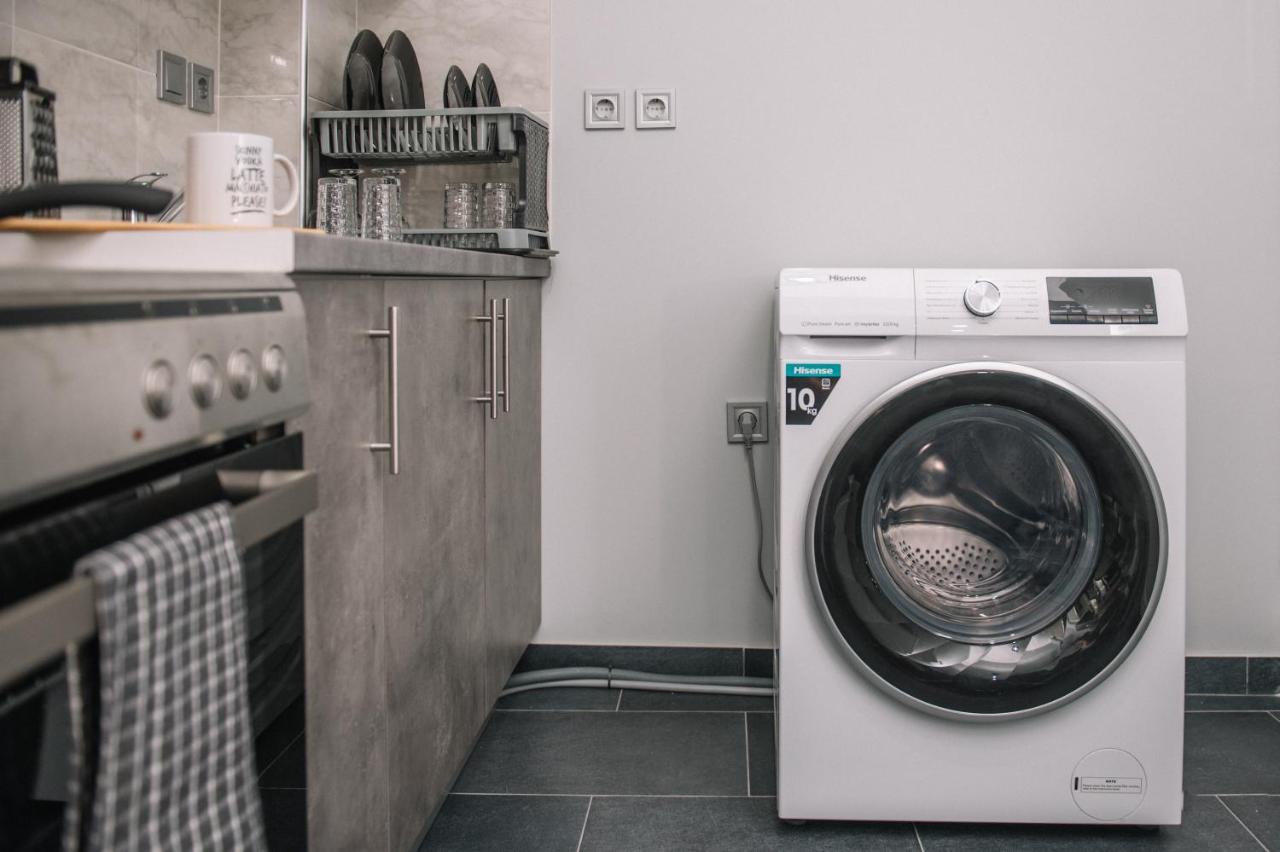 Dream Apartment "Self Check In" เทสซาโลนิกิ ภายนอก รูปภาพ